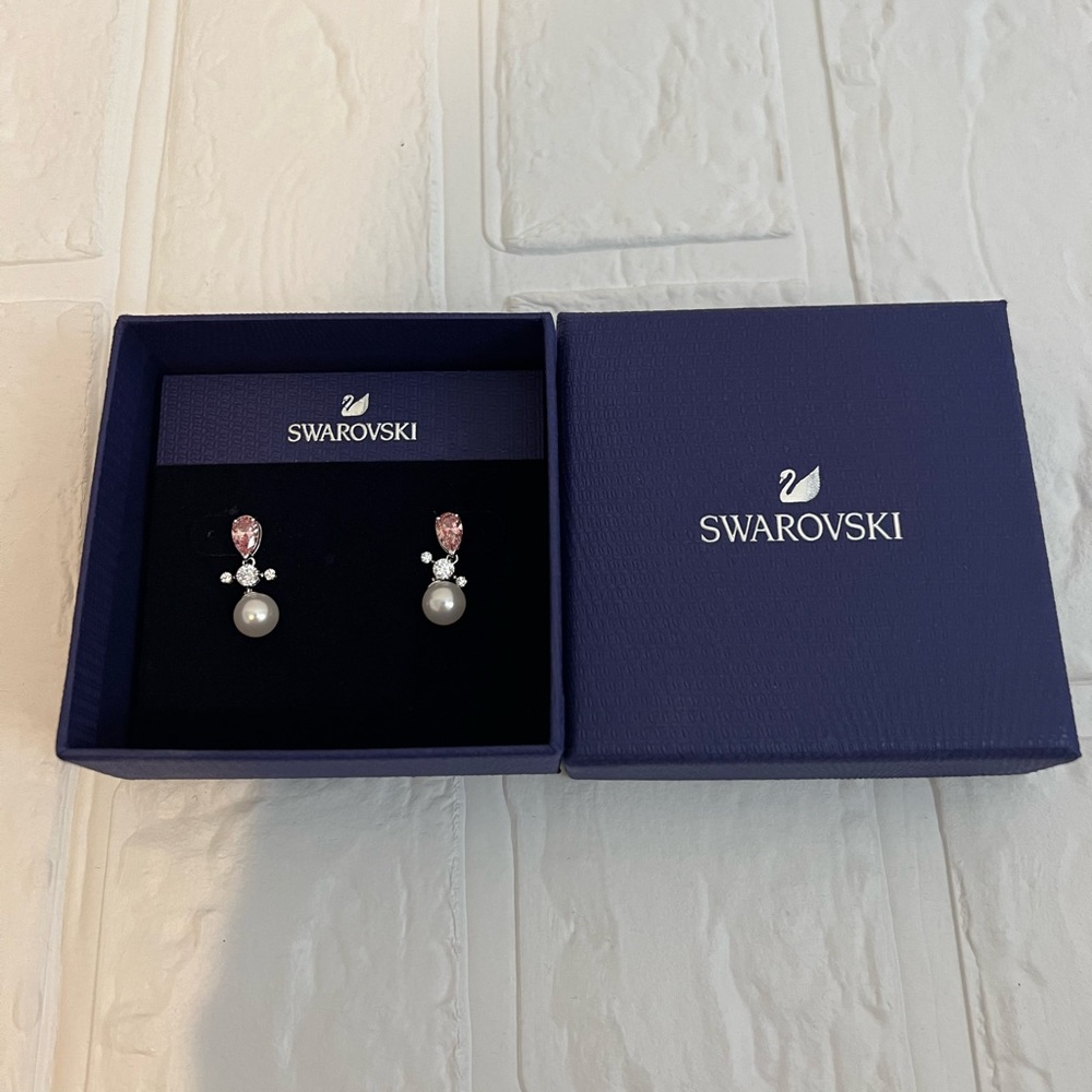 Brand new Swarovski Women’s Drop Earrings